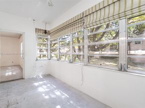 6731 Cypress Rd 104, Plantation FL 33317