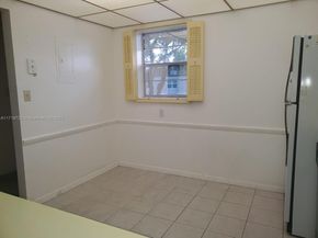 6731 Cypress Rd 104, Plantation FL 33317