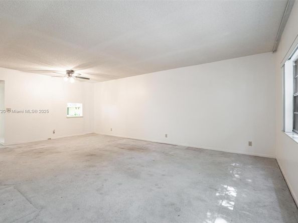 6731 Cypress Rd 104, Plantation FL 33317
