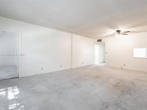 6731 Cypress Rd 104, Plantation FL 33317