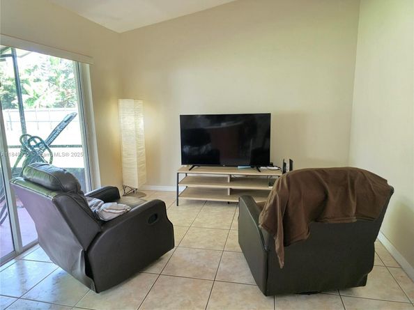 22037 SW 129th Ave, Miami FL 33170