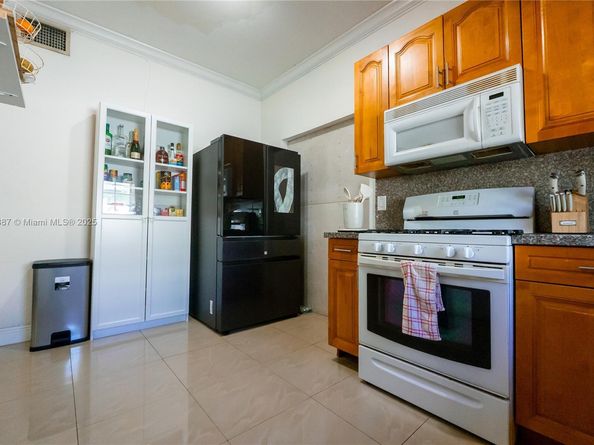 1240 NW 124th St, North Miami FL 33167