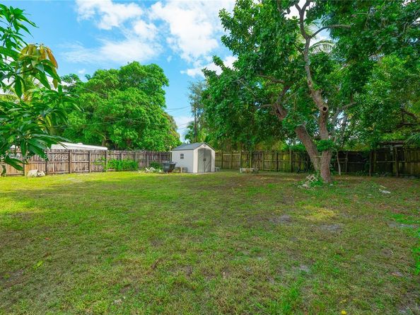 1240 NW 124th St, North Miami FL 33167