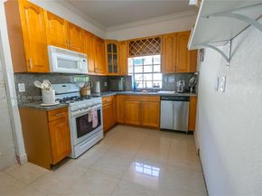 1240 NW 124th St, North Miami FL 33167