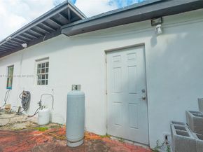1240 NW 124th St, North Miami FL 33167