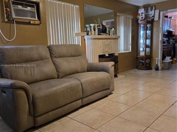 1065 NW 50th St