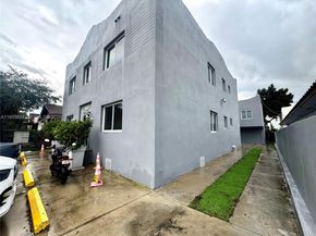 1684 SW 10th St, Miami FL 33135