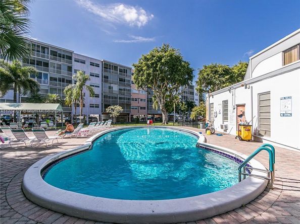 1425 Atlantic Shores Blvd 605, Hallandale Beach FL 33009