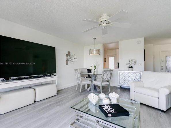 1425 Atlantic Shores Blvd 605, Hallandale Beach FL 33009