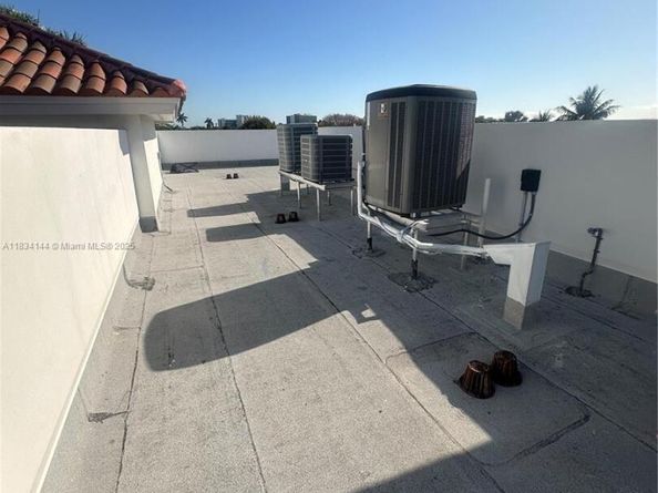 5900 NE 21st Ln, Fort Lauderdale FL 33308
