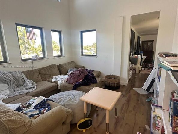 5900 NE 21st Ln, Fort Lauderdale FL 33308