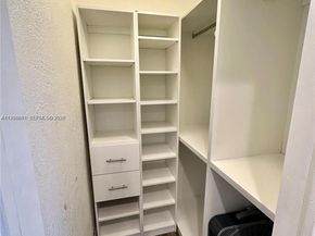 5424 Garfield St, Hollywood FL 33021
