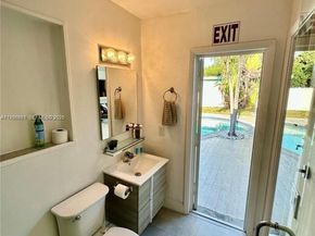 5424 Garfield St, Hollywood FL 33021