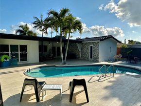 5424 Garfield St, Hollywood FL 33021