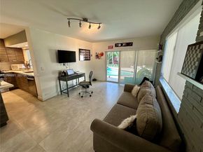 5424 Garfield St, Hollywood FL 33021