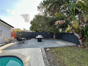 5424 Garfield St, Hollywood FL 33021