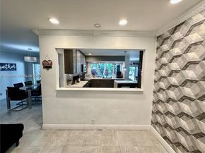 5424 Garfield St, Hollywood FL 33021