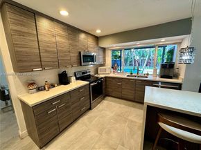 5424 Garfield St, Hollywood FL 33021