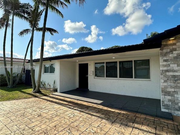 5424 Garfield St, Hollywood FL 33021