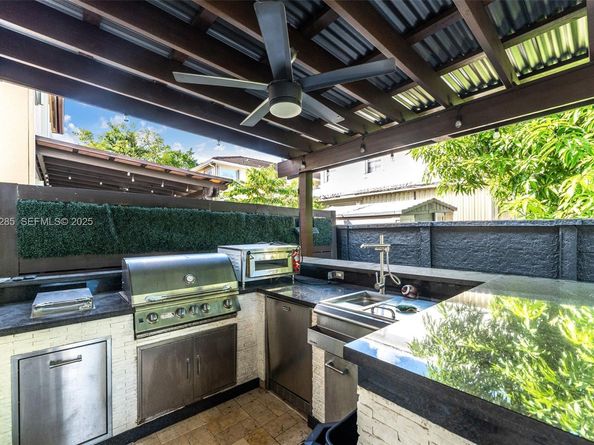 11229 NW 44th Ter, Doral FL 33178