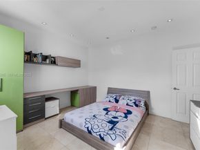 11229 NW 44th Ter, Doral FL 33178