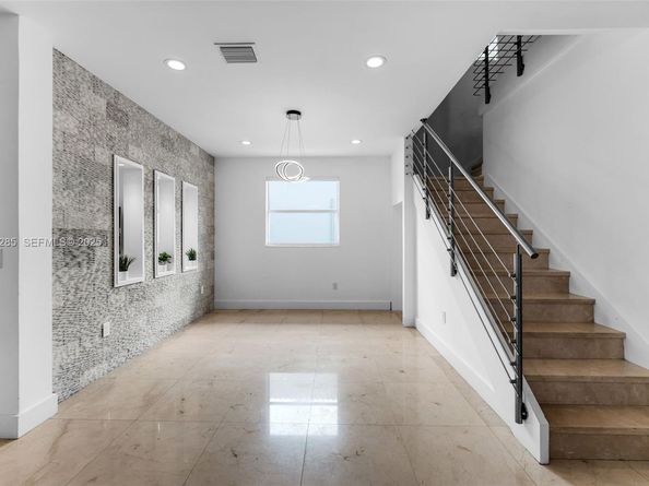 11229 NW 44th Ter, Doral FL 33178