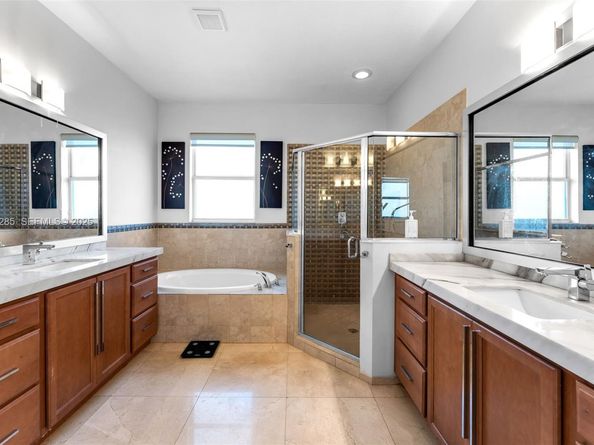 11229 NW 44th Ter, Doral FL 33178