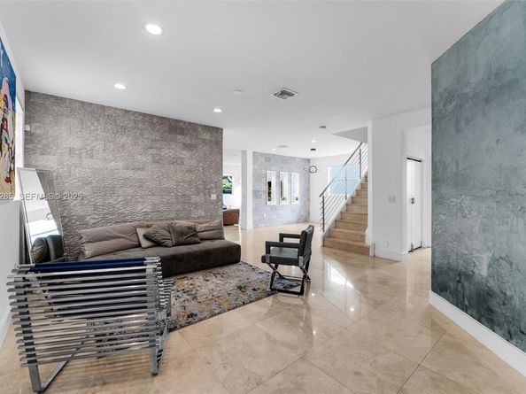 11229 NW 44th Ter, Doral FL 33178