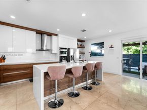 11229 NW 44th Ter, Doral FL 33178