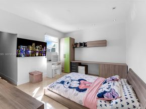 11229 NW 44th Ter, Doral FL 33178