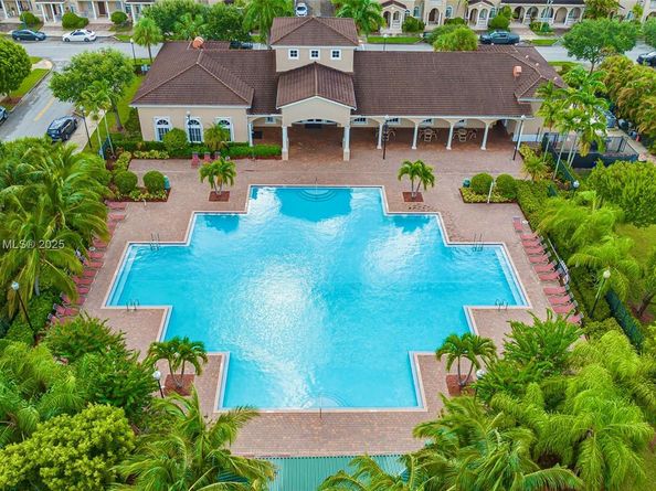 27356 SW 142nd Ct, Homestead FL 33032