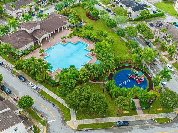 27356 SW 142nd Ct, Homestead FL 33032