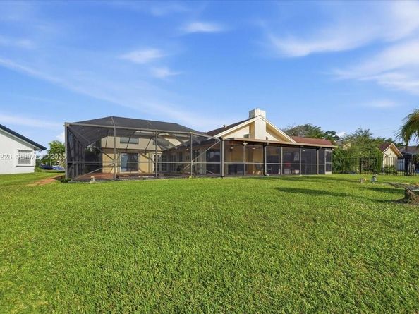 8213 Cassia Ter, Tamarac FL 33321