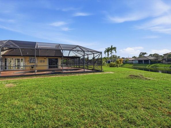 8213 Cassia Ter, Tamarac FL 33321