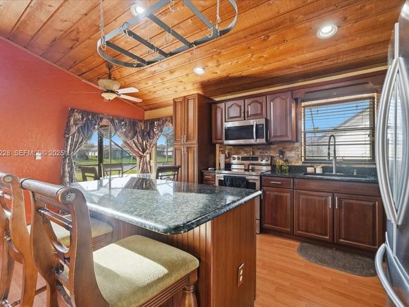 8213 Cassia Ter, Tamarac FL 33321