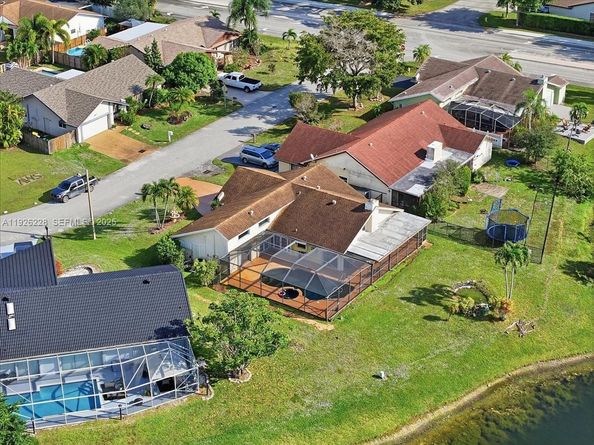 8213 Cassia Ter, Tamarac FL 33321