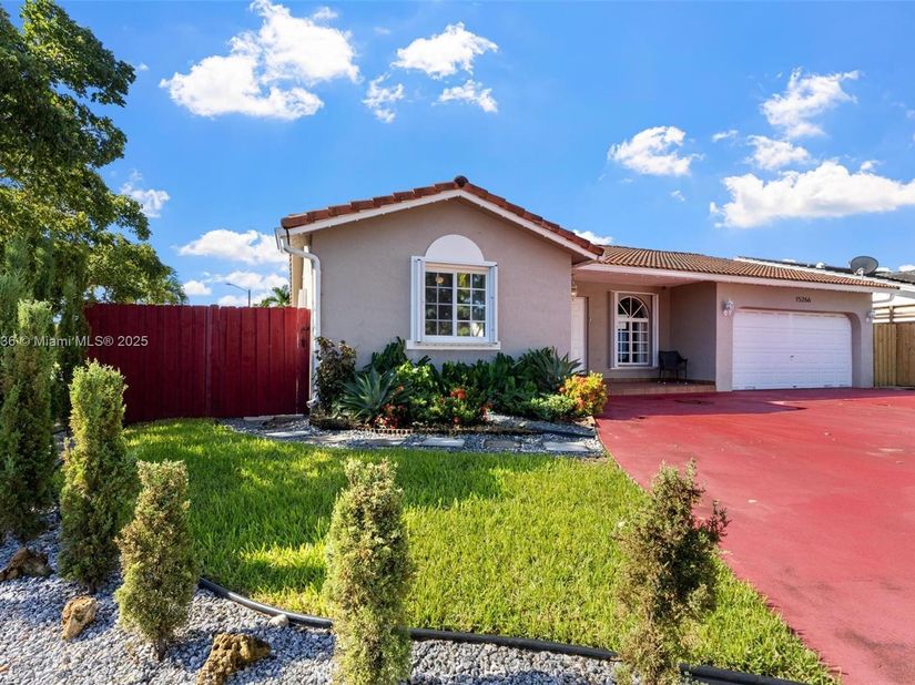 15266 SW 178th Ter, Miami, FL 33187 - For Sale