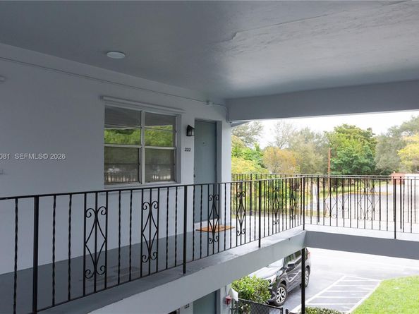 7401 Pines Blvd 222, Pembroke Pines FL 33024