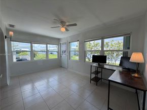 2105 SW Park Dr, Boynton Beach FL 33426