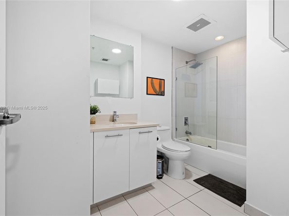 3250 NE 1st Ave 1113, Miami FL 33137