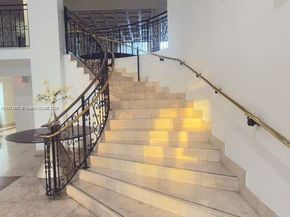 Undisclosed Address #A11911201, Miami Beach FL 33140