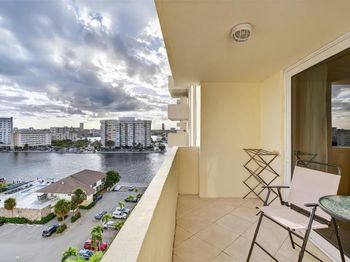 1833 S Ocean Dr
