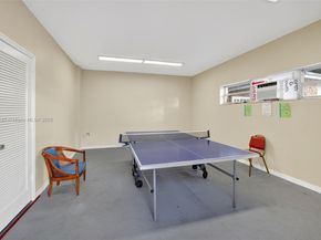 1833 S Ocean Dr 1004, Hallandale Beach FL 33009