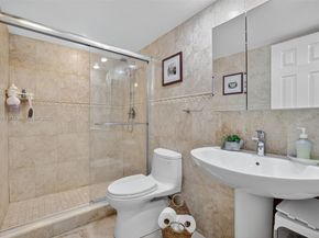 1833 S Ocean Dr 1004, Hallandale Beach FL 33009