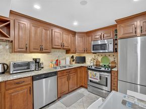 1833 S Ocean Dr 1004, Hallandale Beach FL 33009