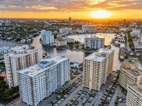 1833 S Ocean Dr 1004, Hallandale Beach FL 33009