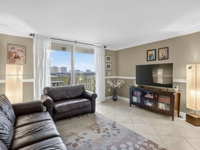 1833 S Ocean Dr 1004, Hallandale Beach FL 33009
