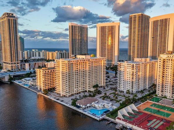1833 S Ocean Dr 1004, Hallandale Beach FL 33009