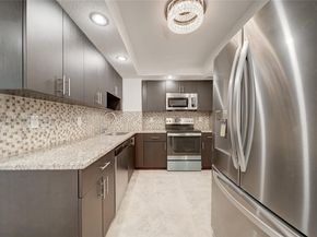 100 Bayview Dr 214, Sunny Isles Beach FL 33160