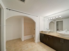 100 Bayview Dr 214, Sunny Isles Beach FL 33160
